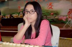 象棋唯一的特大夫妻，她是唐丹克星，31岁夺冠，如今成为一位辣妈
